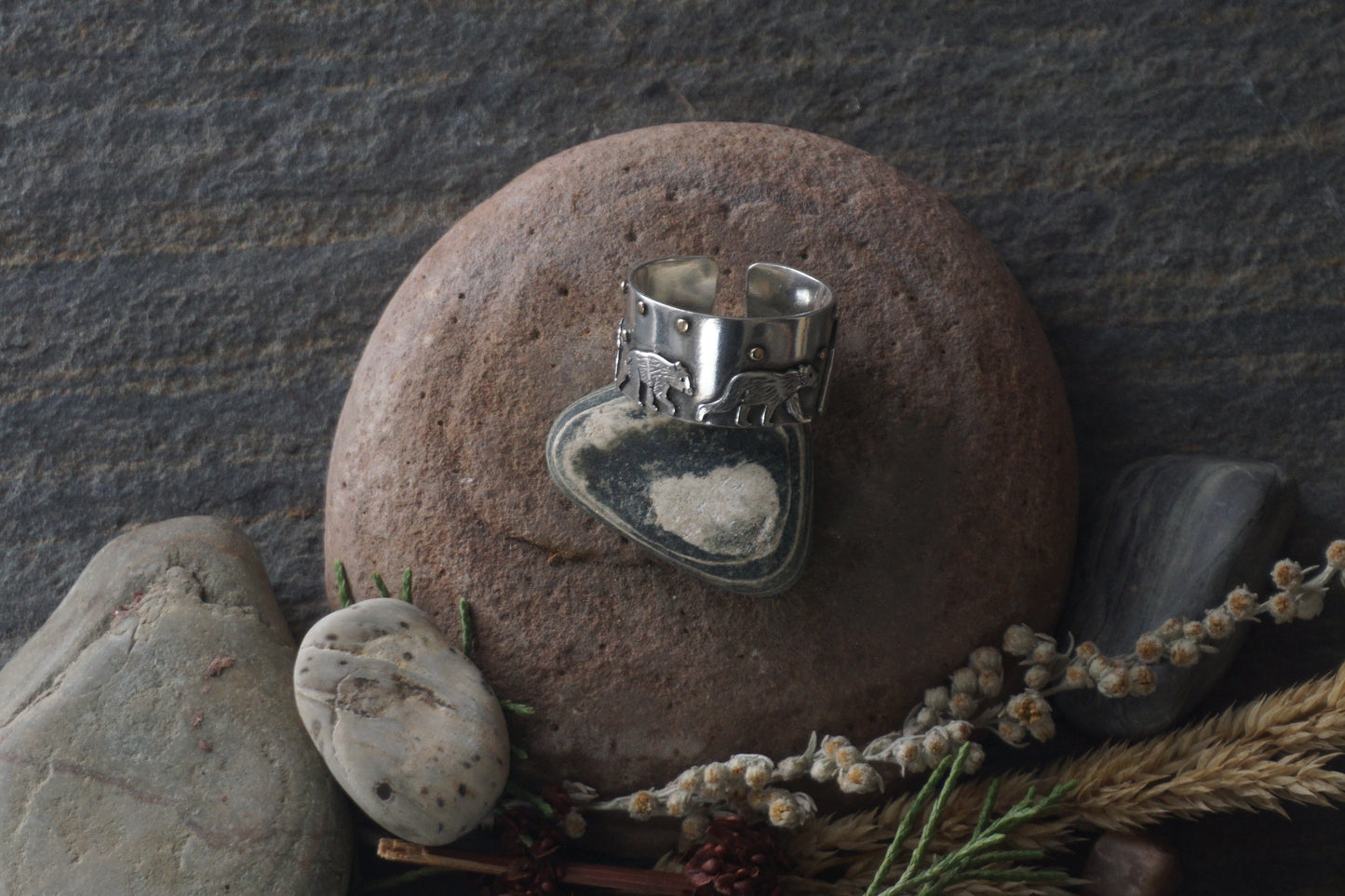 Grizzly Bear & Cubs Ring - Adjustable